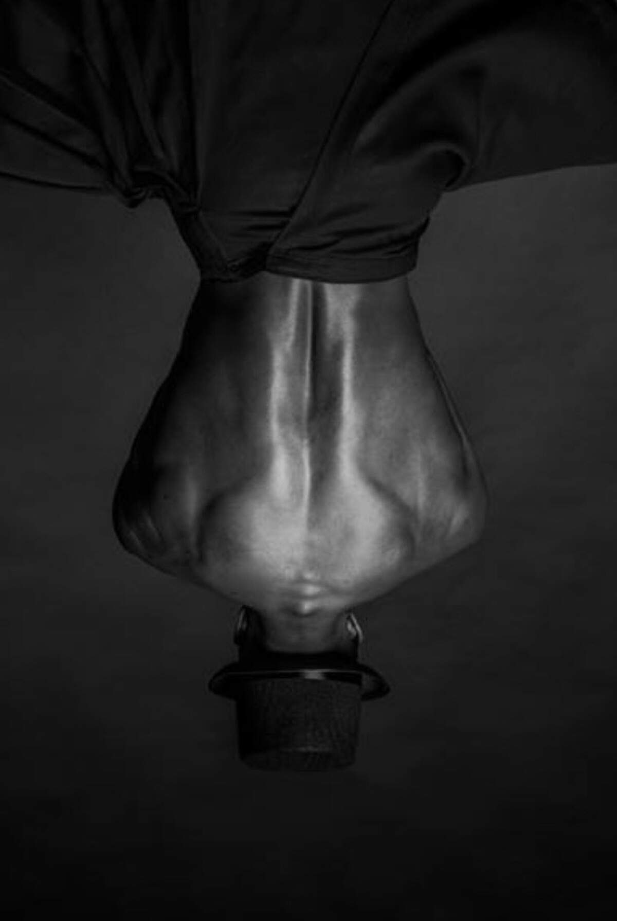 Randolph Ward’s solo work brings together dance, theater and personal reflection in an exploration of vulnerability.